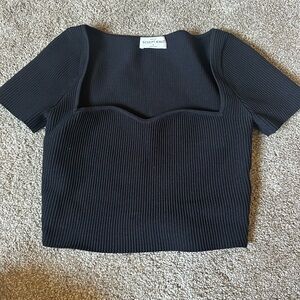 Aritzia sweetheart neckline tee